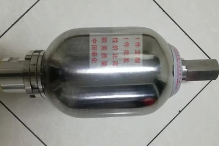 用什么方法來檢查不銹鋼囊式蓄能器膨脹壓力？
